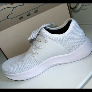 Size 8 women’s Vessi waterproof shoes